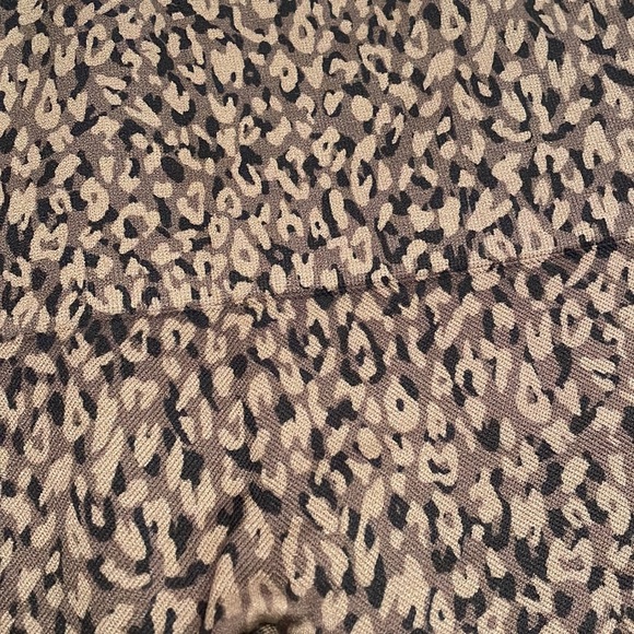 Leopard Print Spanx Leggings - Picture 4 of 5